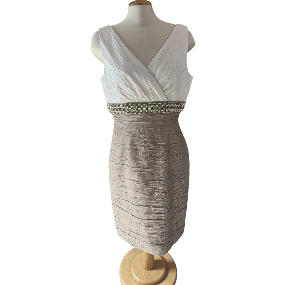 Eliza J Beaded Waist Sheath Dress White Champagne Textured V-Neck Size‎ 14